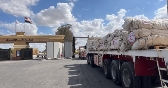 إطلاق قافلة زاد العزة الـ 42  بحمولة 3400 طن مساعدات إنسانية إلى غزة