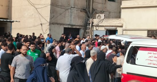 لحظة خروج ضحايا مصنع المحلة المنهار من مشرحة المستشفى.. فيديو