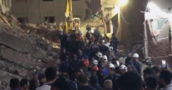 الاستعانة بكلاب بوليسية للتأكد من عدم وجود ضحايا آخرين أسفل مصنع المحلة