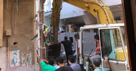 صور جديدة من موقع حادث انهيار مصنع بالمحلة.. 7 وفيات و30 مصابا 