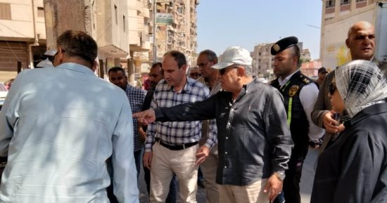 محافظ الدقهلية فى جولة بشارع الجلاء: لن يتم استلام أى أعمال تطوير إلا بعد المراجعة الفنية