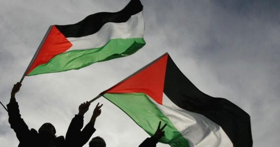 الأمم المتحدة تعتمد بأغلبية ساحقة قرارا يؤكد حق الشعب الفلسطيني بتقرير مصيره
