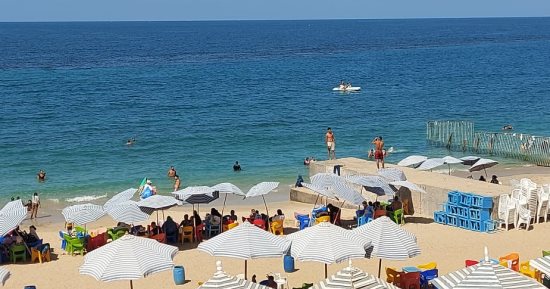آخر فرصة للمصيف بالإسكندرية.. أجواء هادئة على الشواطئ بعيدا عن زحمة الصيف.. طقس خريفى معتدل ودرجات الحرارة العظمى 30 درجة.. واستمرار الرحلات البحرية لهدوء الأمواج مع تحذيرات من الشبورة الصباحية.. فيديو