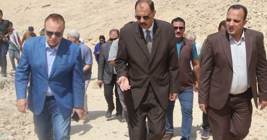 محافظ سوهاج يتفقد مخرات السيول بحي الكوثر وأخميم وساقلتة ويشدد على جاهزيتها