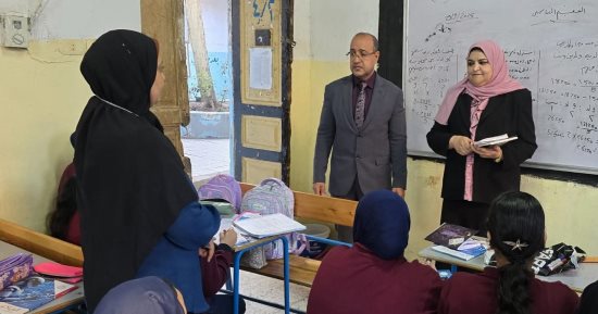 مدير تعليم المنوفية يتابع سير انتظام العملية التعليمية بإدارة شبين الكوم