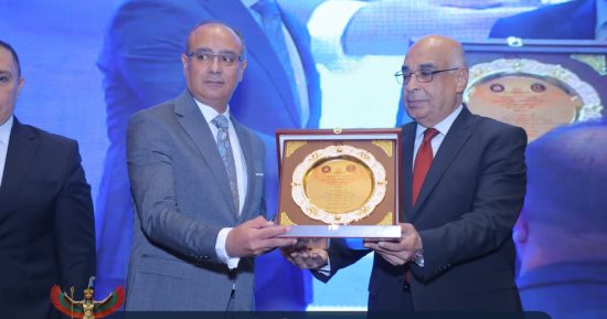 وزير العدل يُكرم رؤساء مصلحة الطب الشرعي السابقين ويتسلم دِرع المؤتمر الدولي السادس