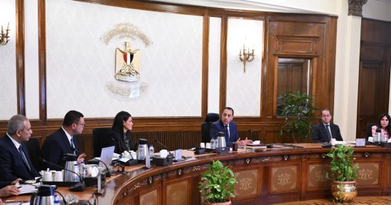 رئيس الوزراء يُتابع موقف المشروعات الجارى تنفيذها بين الإسكان والهيئة الهندسية