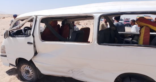 وفاة أحد مصابى انقلاب ميكروباص بقنا.. وارتفاع عدد الضحايا لـ4 وفيات وإصابة 14