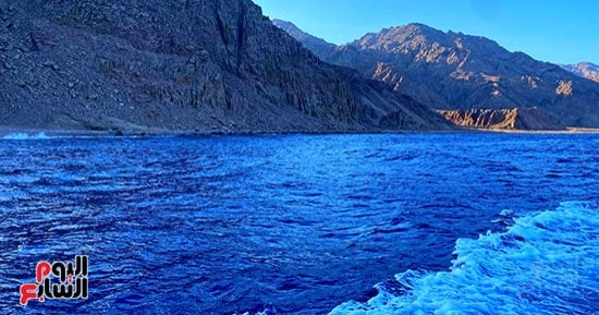 تعرف على الـ"بلو هول" حفرة زرقاء تغري الغواصين والمغامرين فى دهب.. صور