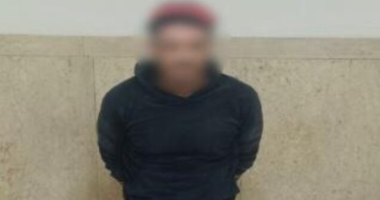 بلطجى يعتدى على سائق توك توك بسلاح أبيض فى الجيزة.. والأمن يضبطه