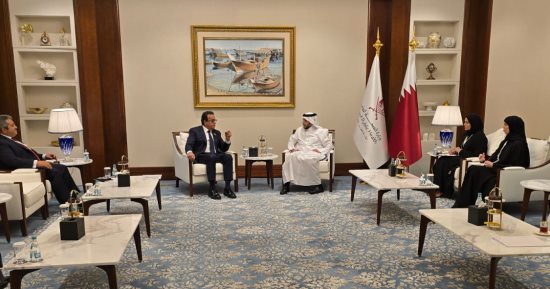 وزير الصحة يبحث مع نظيره القطرى دعم القطاع الصحى فى غزة 