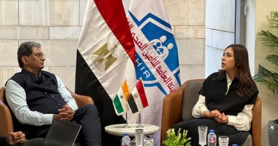 التأمين الصحى الشامل تبحث مع سفير الهند الاستفادة فى تطبيق المنظومة 