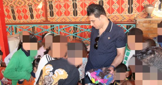 نائب محافظ سوهاج يشارك الأطفال الأيتام يوما ترفيهيا بالأنشطة والألعاب