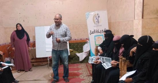 القومى للمرأة ينظم 10 جلسات بالقرى تستهدف توعية 500 سيدة بأسوان