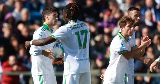 روما يتقدم على فيورنتينا 2-1 فى شوط أول مثير بالدوري الإيطالي
