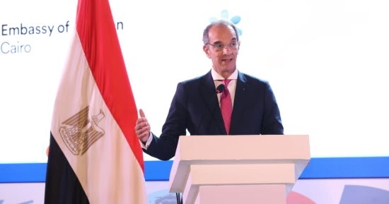 وزير الاتصالات يعلن عن منظومة رقمية جديدة للتحقق الفوري من مخالفات المرور