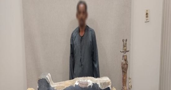 ضبط 533 قطعة أثرية بحوزة مزارع في بني سويف قبل بيعها