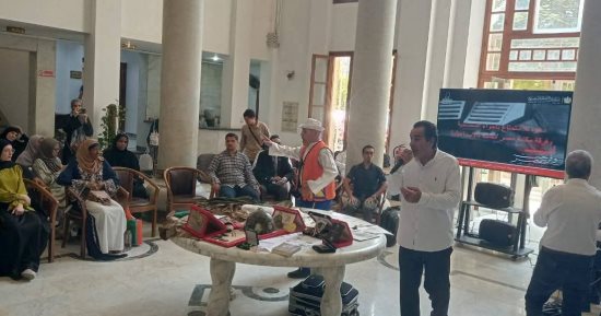 احتفالا بذكرى النصر.. مكتبة مصر العامة بالإسماعيلية تنظم معرض "صمود شعب"