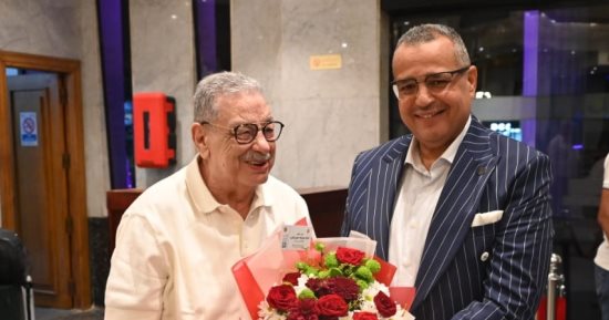 محافظ جنوب سيناء يكرم اللواء محمد الجافى أحد أبطال نصر أكتوبر 