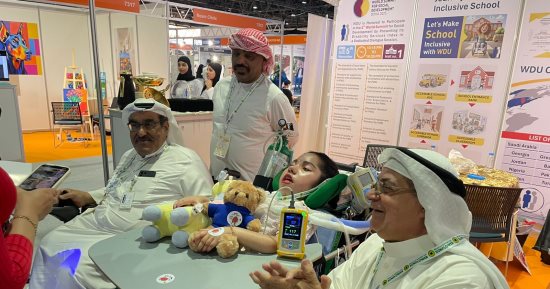 من المستشفى على جهاز تنفس لمنصة العالم.. سارة" تشارك بمعرض إكسبو ذوى الهمم