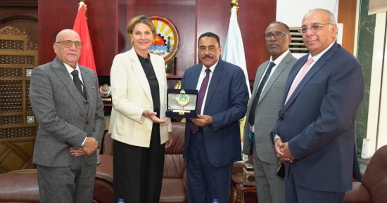 محافظ مطروح يستقبل نائب مدير الصندوق الدولى للتنمية الزراعية