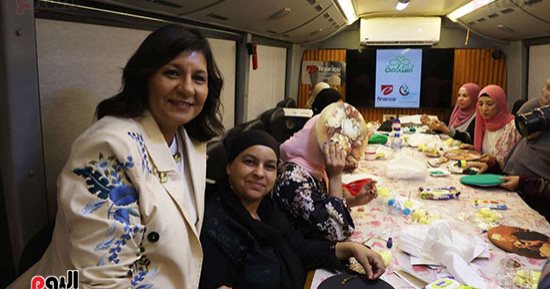 توزيع هدايا على الأطفال ضمن قافلة شاملة للتحالف الوطنى فى قرية برنشت