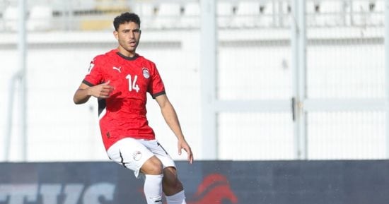 طرد حمدى فتحى بمواجهة مصر وإسبانيا