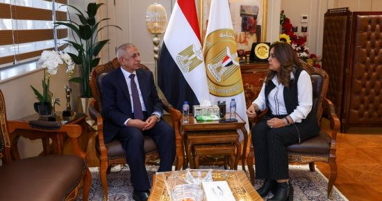 منال عوض تبحث عدد من مبادرات تعزيز التكامل بين البحث العلمى والتنمية المستدامة
