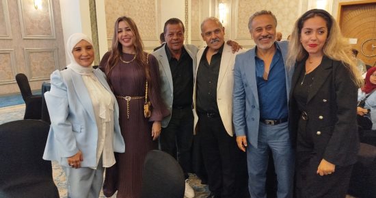 نجوم الفن يشاركون مي فاروق الاحتفال بنجاح ألبومها تاريخي.. صور
