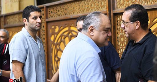 نجوم الرياضة يقدمون واجب العزاء فى نوح آدم نجم الزمالك الأسبق.. صور