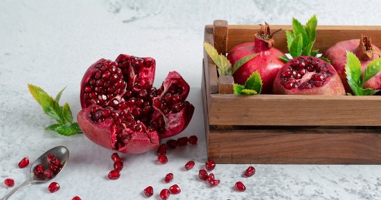 5 علامات خلى بالك منها وأنت بتشترى الرمان.. اختر الغامق والقشرة الخشنة