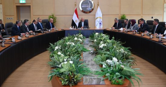 الصناعة: تقديم حوافز مادية من قيمة رسوم بتعديل الطاقة الإنتاجية لمصانع الأسمنت