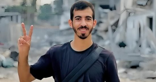 هتافات وتكبير فى تشييع جنازة الصحفى الفلسطيني صالح الجعفراوى.. فيديو
