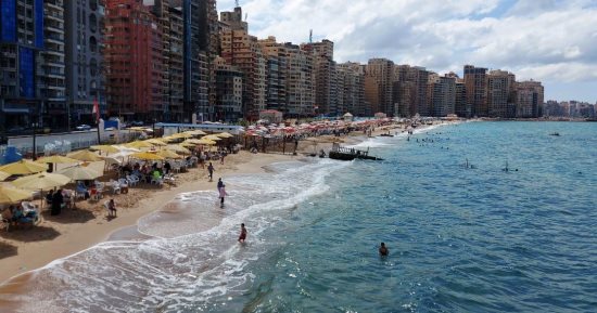 موسم النوات يقترب.. 7 نوات تضرب الإسكندرية حتى آخر 2025.. "الصليبية" خلال أيام.. "المكنسة" الأكثر شدة و"قاسم" ترفع الأمواج لـ5 أمتار.. "الفيضة الصغرى" يفيض فيها البحر.. و"رأس السنة" ختامها مطر.. صور وفيديو