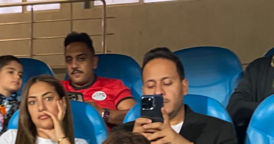 الفنان أوس أوس وإبراهيم صلاح يدعمان المنتخب أمام غينيا بيساو