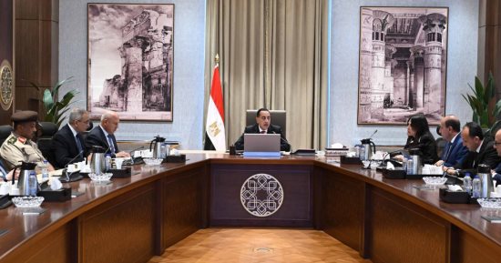 مدبولى: نهتم بأن تكون شبكة الطرق المحيطة بمطار الإسكندرية على أعلى مستوى