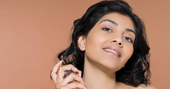 5 خطوات تجعل عطرك لا يغادر المكان.. خلى أثرك يدوم