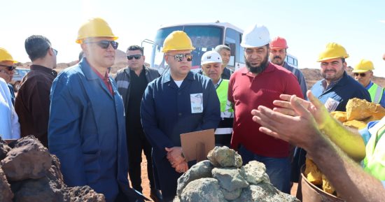 محافظ الجيزة يتفقد مناجم شركة الحديد والصلب للمناجم بالواحات البحرية