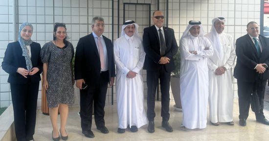 وزير العمل يلتقى رئيس غرفة تجارة وصناعة قطر لتفعيل التعاون فى الملفات المشتركة