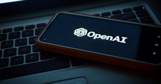 OpenAI تطوّر نموذجًا سريًا باسم Garlic لمنافسة Gemini 3 وOpus 4.5