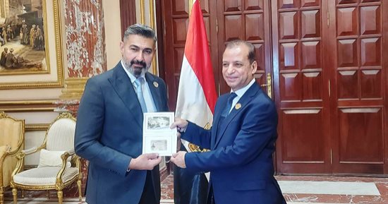 ياسر جلال يتسلّم كارنيه عضوية الشيوخ: سنعمل على نهضة مصر.. صور 