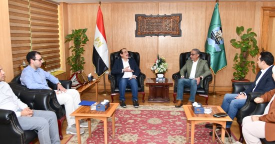 محافظ الفيوم يستقبل نائب وزير الصحة لشئون الطب الوقائى والصحة العامة