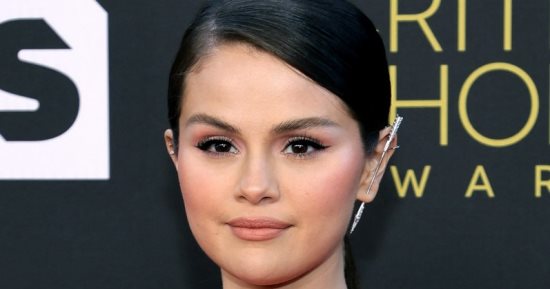 سيلينا جوميز تكشف رحلتها الصعبة لتشخيص اضطراب ثنائي القطب