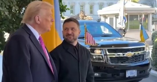زيلينسكى يؤكد دعمه للقاء ثلاثى مع واشنطن إذا أفضى لتبادل الأسرى أو محادثات