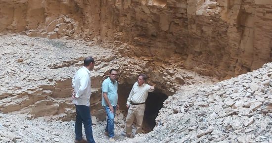 مدير آثار الأقصر يزور المقبرة المعلقة بالبر الغربى ومقابر زوجات الملك تحتمس الثالث