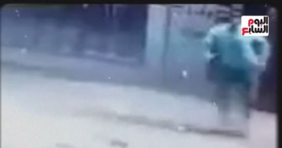 اتهام بمعاكسة فتاة ثم طلقة خرطوش فى الصدر.. كواليس خنـاقة شبرا "فيديو" 