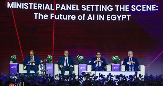 انطلاق مؤتمر الذكاء الاصطناعى.. وزير الصحة: مليار نسمة يتعرضون لمشاكل حال عدم استخدام الذكاء الاصطناعى.. التعليم العالى: 100 كلية للذكاء الاصطناعى بالجامعات.. الاتصالات: 3.3 مليار دولار استثمارات فى المجال