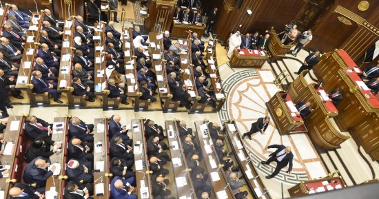 ماذا يحدث لو غاب عضو مجلس الشيوخ عن جلسة أداء اليمين الدستورية؟