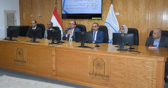 جامعة حلوان تناقش خطة تشغيل نظام البصمة والتحول الرقمي الشامل