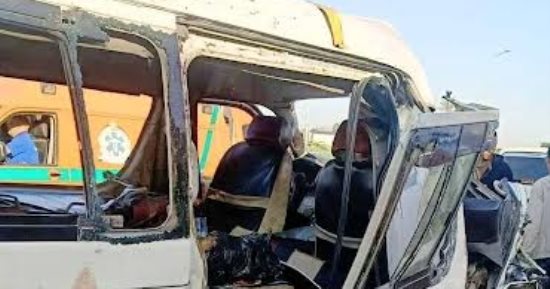 مصرع شخصين وإصابة 26 آخرين فى حادث تصادم نقل بطريق الزعفرانة – رأس غارب